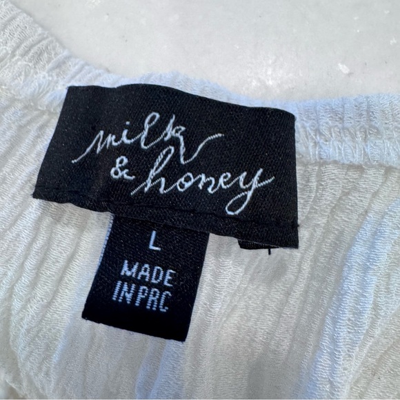 Milk & Honey White puff sleeve Crochet Lace Up Top Blouse size Large - Picture 5 of 10